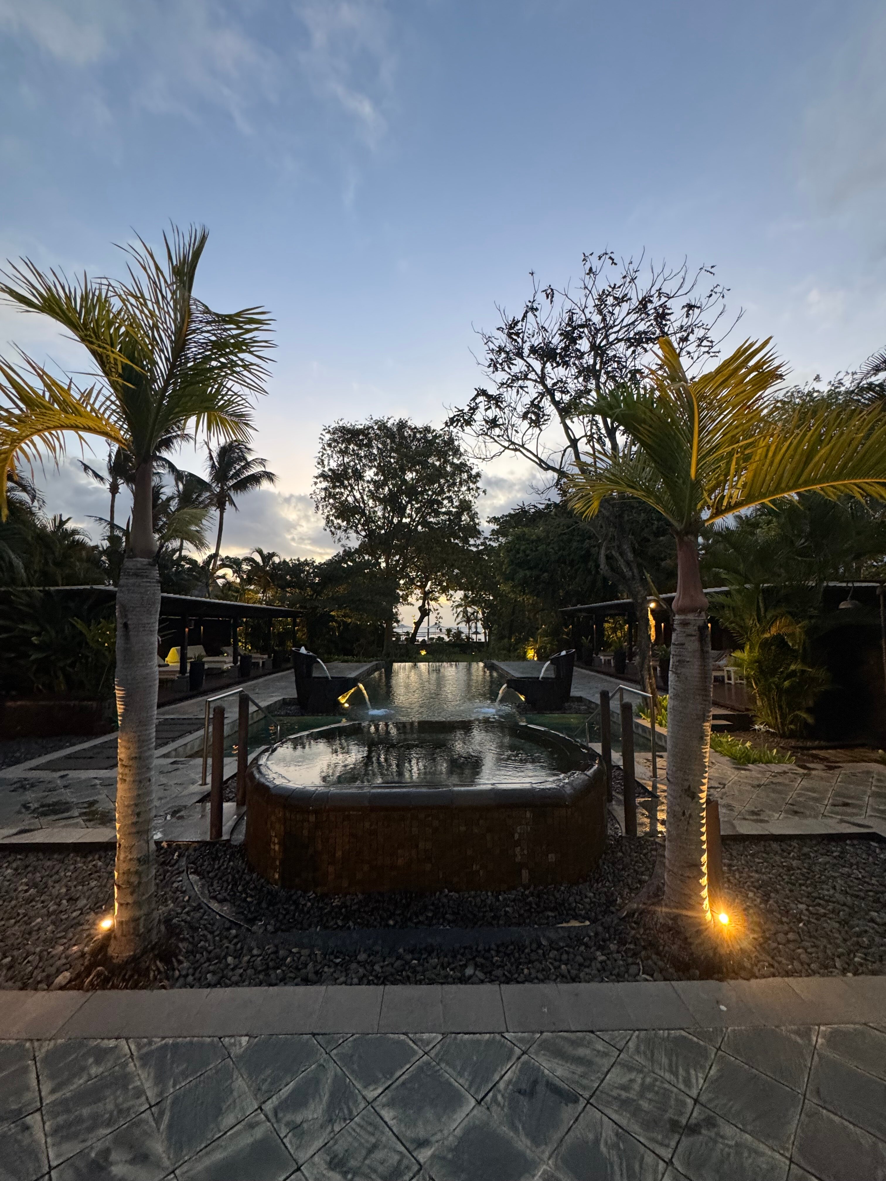 香提莫里斯-尼拉度假村-泳池