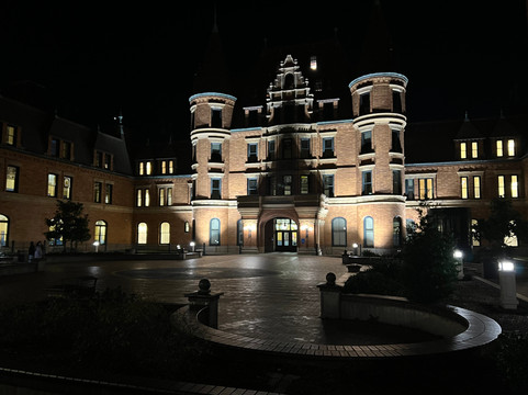 Pretty Gritty Tours-塔科马必去景点