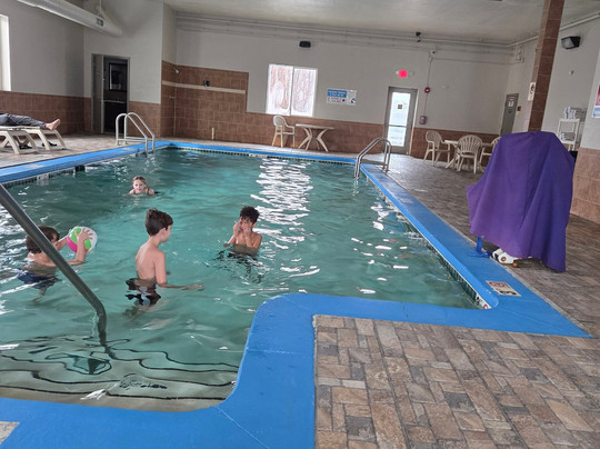 Days Inn & Suites by Wyndham Cedar Rapids主图