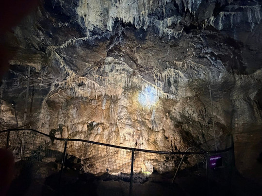 Treak Cliff Cavern-Castleton必去景点
