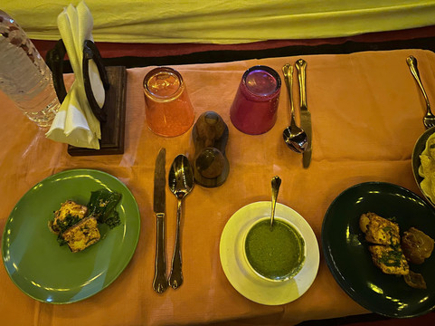 玛雅加尔酒店主图