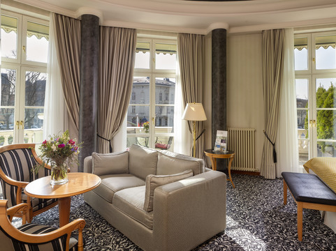 亚格托波兹丹酒店主图