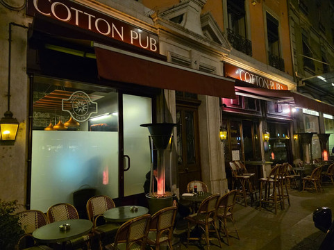 Cotton Pub