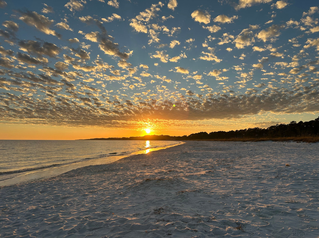 老卡拉贝尔酒店主图