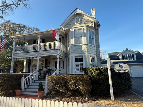 Captain Newton's Inn主图