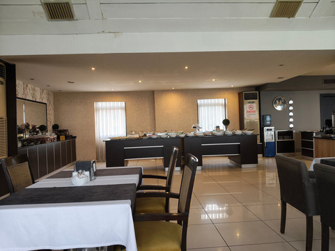 老迪卡亚酒店主图