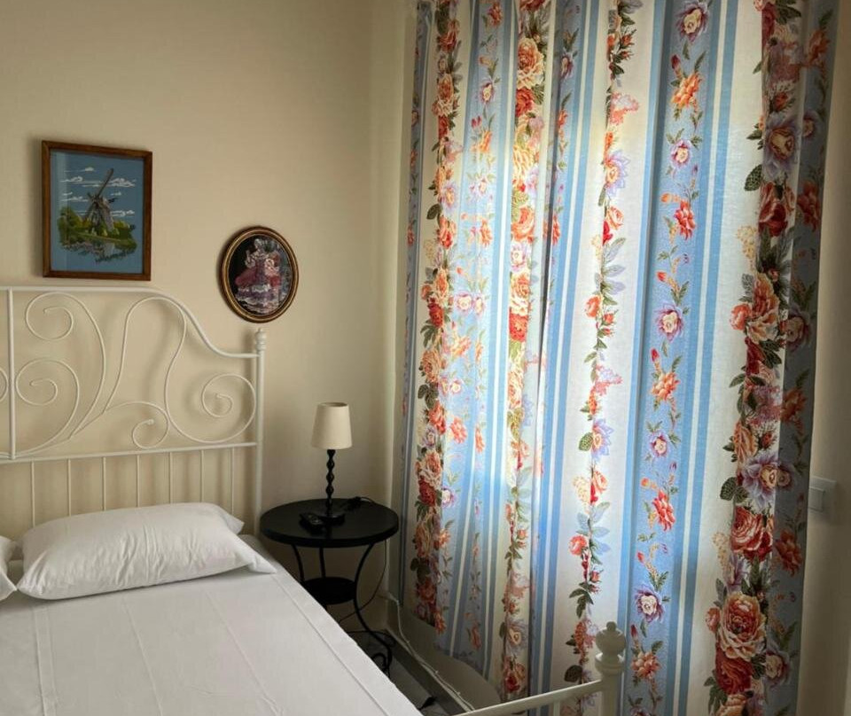Aliki's Apartments