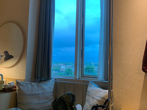 索拉斯玛琅酒店主图