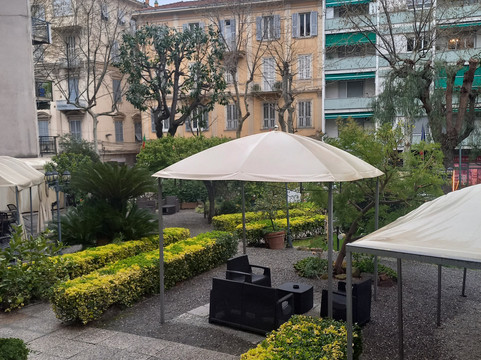 亚历山大酒店及水疗主图