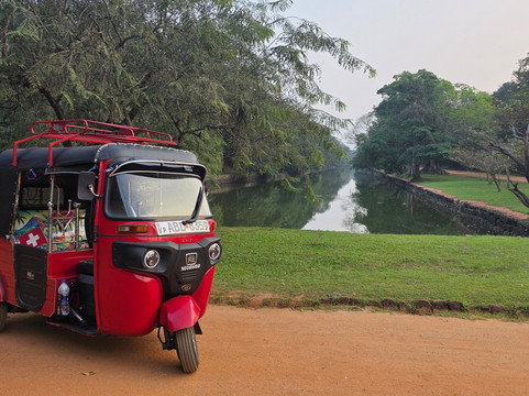 Tuk Tuk Rental Negombo-尼甘布必去景点