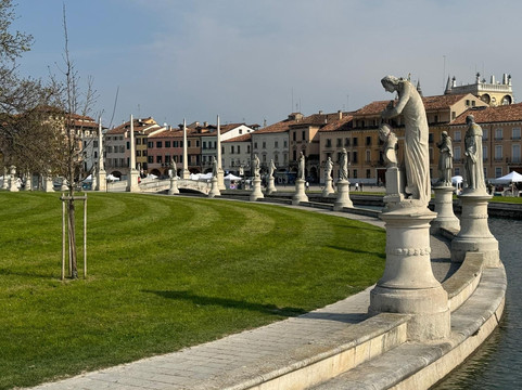 河谷草地广场-帕多瓦必去景点