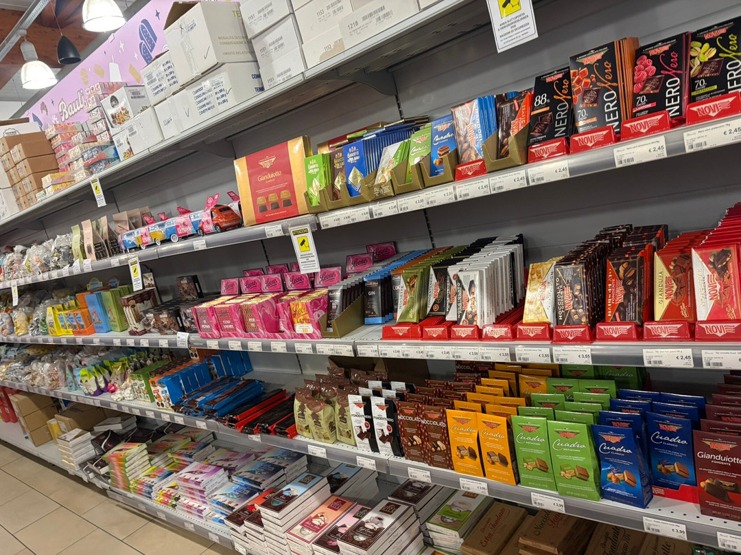 Spaccio Bauli-卡斯泰尔达扎诺必去景点