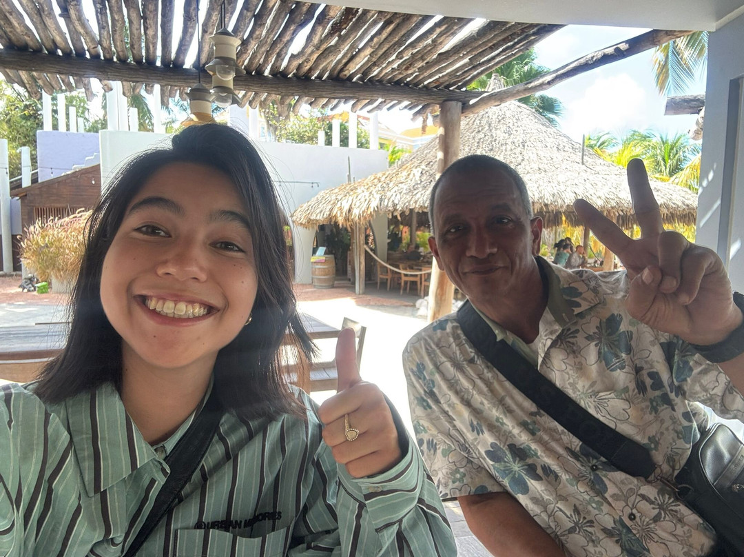 Curacao Taxi Max-威廉斯塔德必去景点