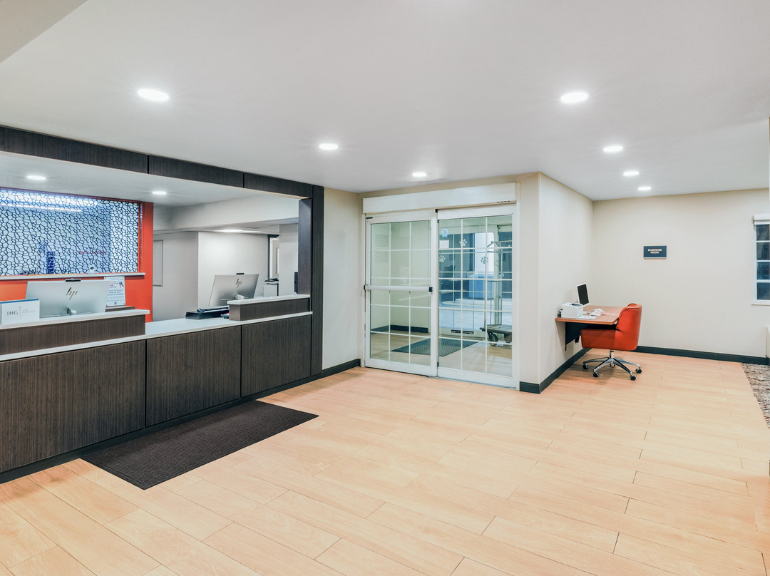 Candlewood Suites 托皮卡 by IHG