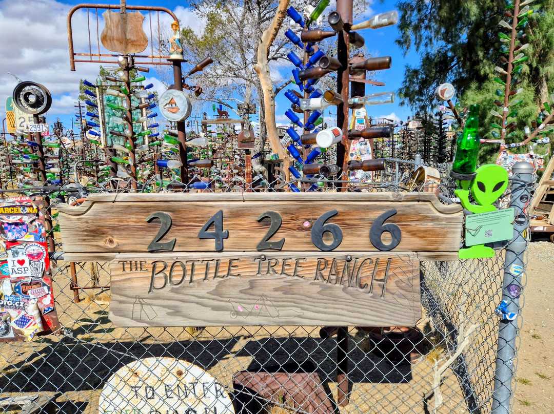 Elmer Long's Bottle Tree Ranch-Oro Grande必去景点