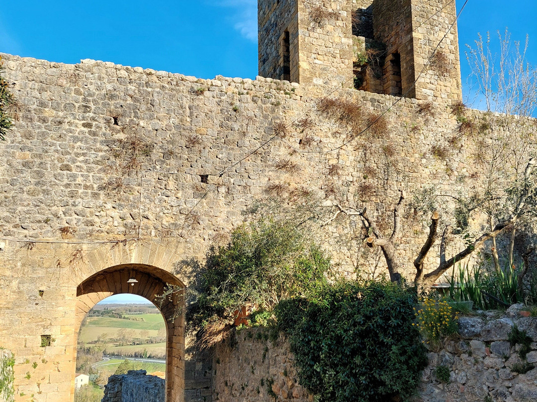 Porta Fiorentina-Castellina Scalo必去景点