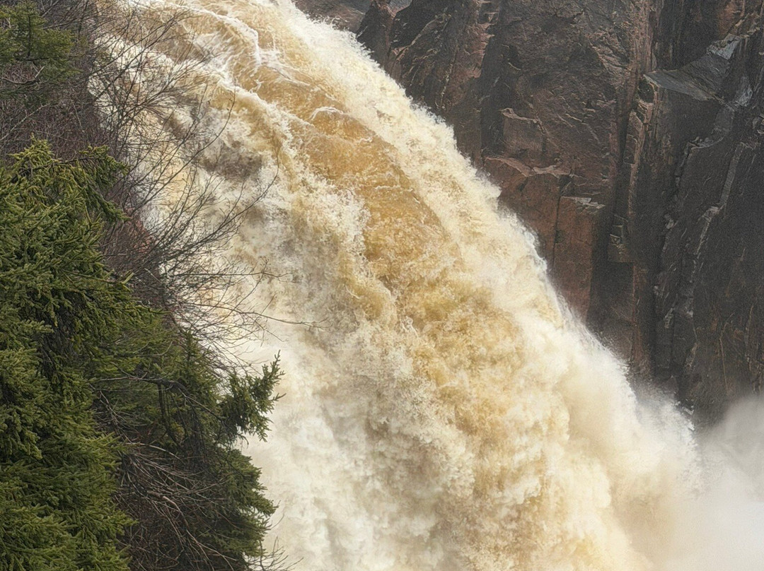 Aguasabon Falls & Gorge-Terrace Bay必去景点