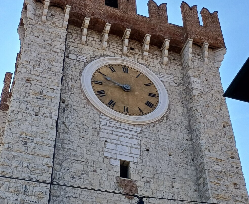 Torre e Fontana della Palata-布雷西亚必去景点