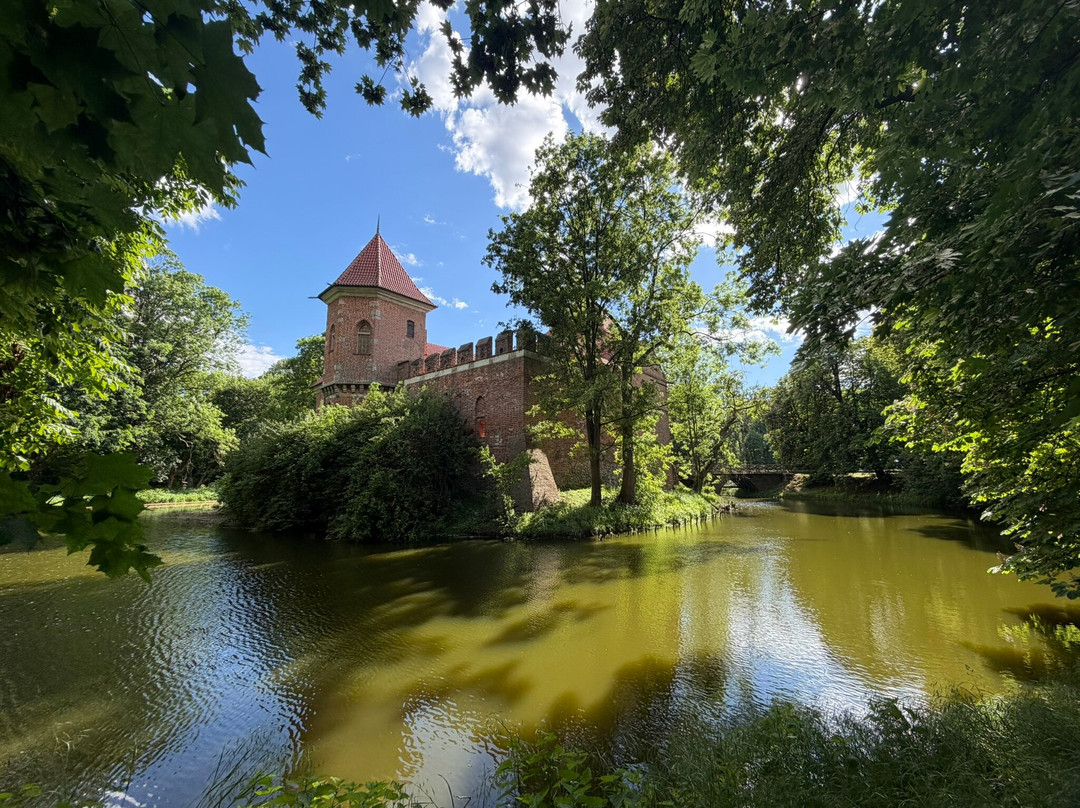 Oporów Castle Museum-Kutno必去景点