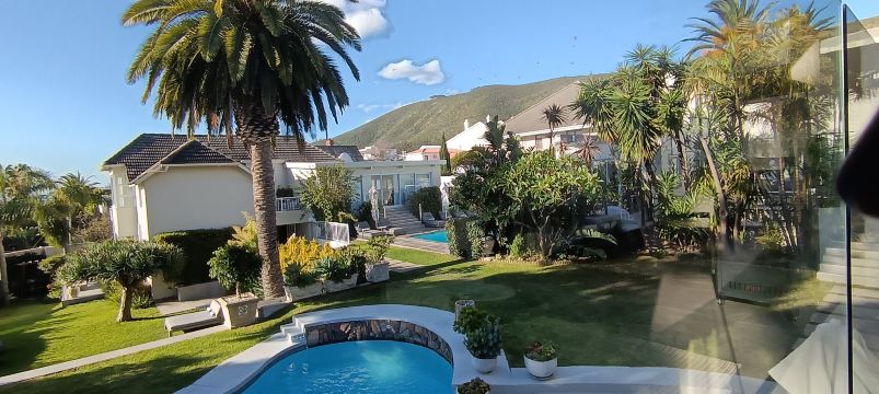 克拉伦登佛伦斯奈尔酒店-旅行者