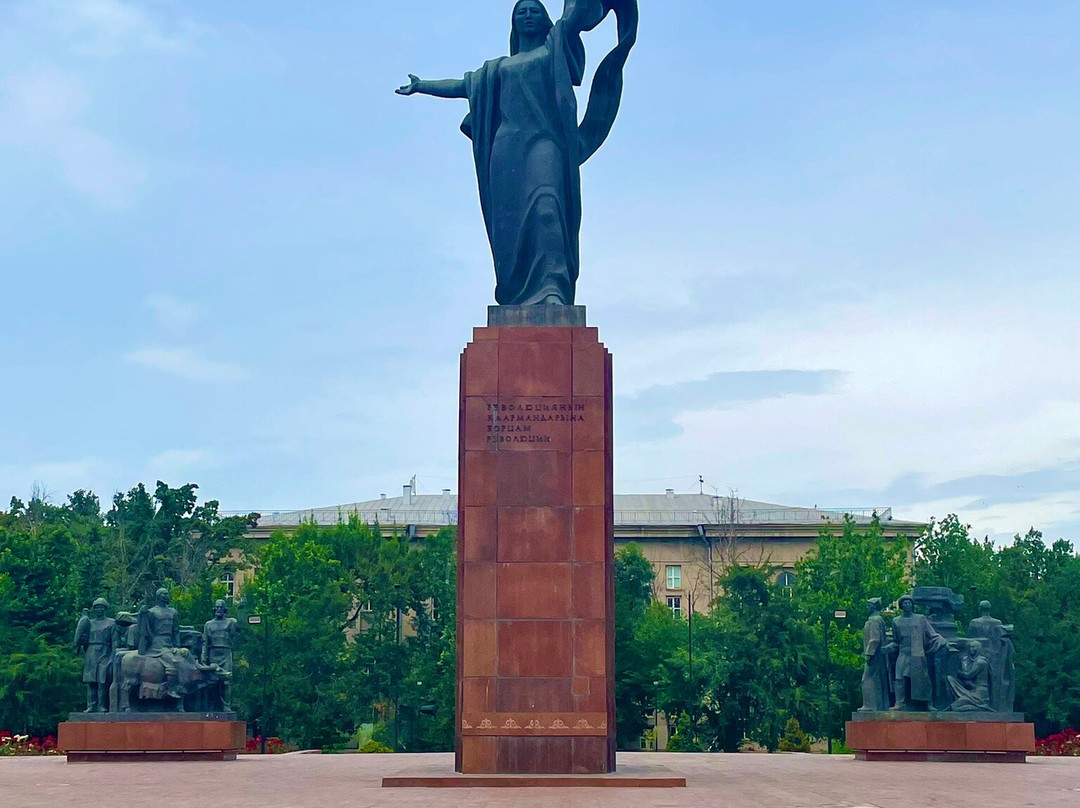 Victory Square-比斯凯克必去景点