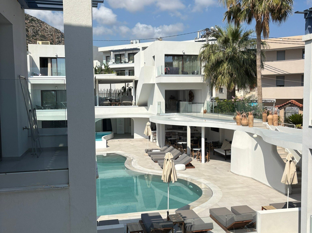 Mika Villas & Suites主图