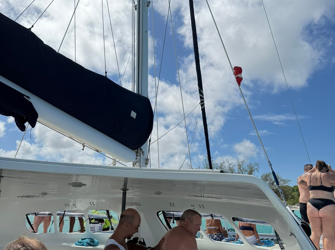 Cool Runnings Catamaran Cruises-布里奇顿必去景点