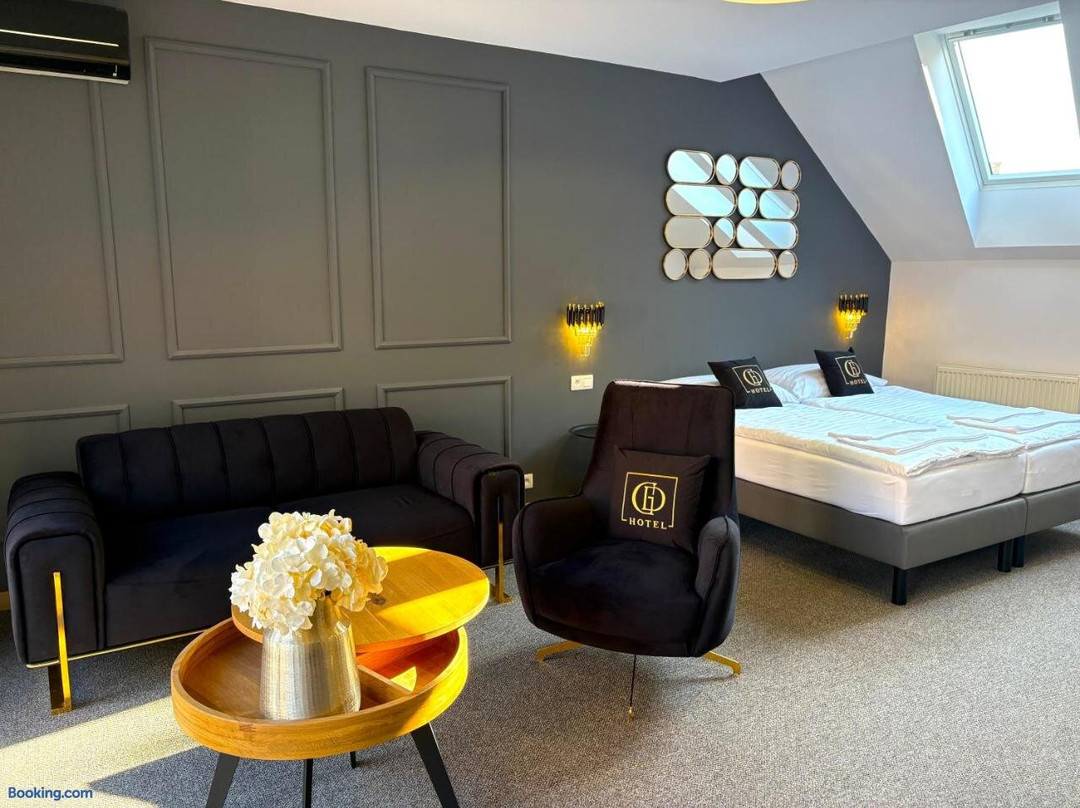 Grand Danube Hotel