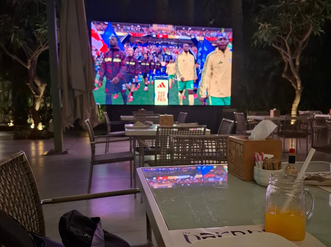 开罗都喜天丽湖景酒店主图