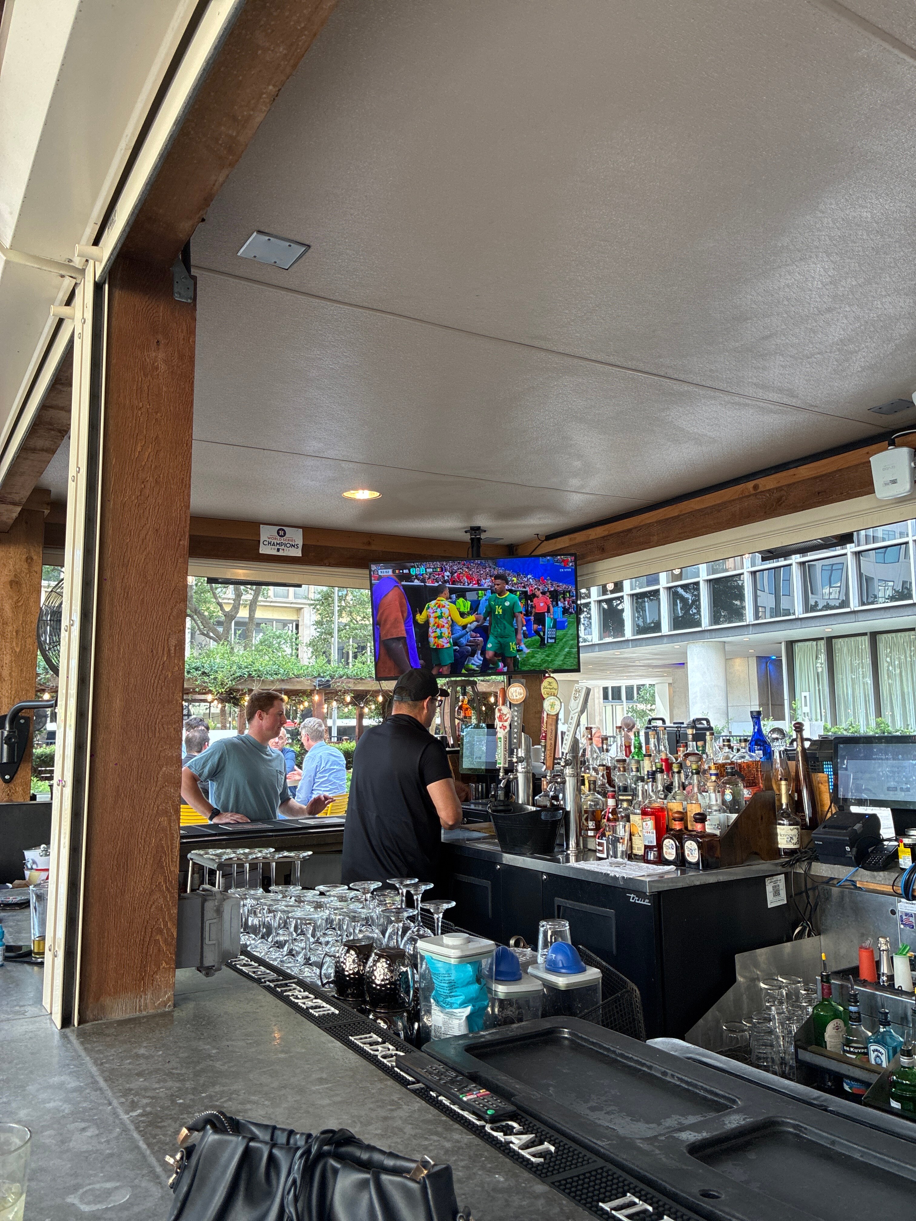 休斯顿白厅酒店-旅行者