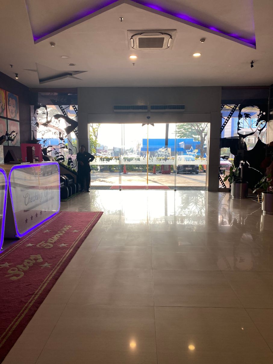 加丁塞尔彭名誉酒店-旅行者