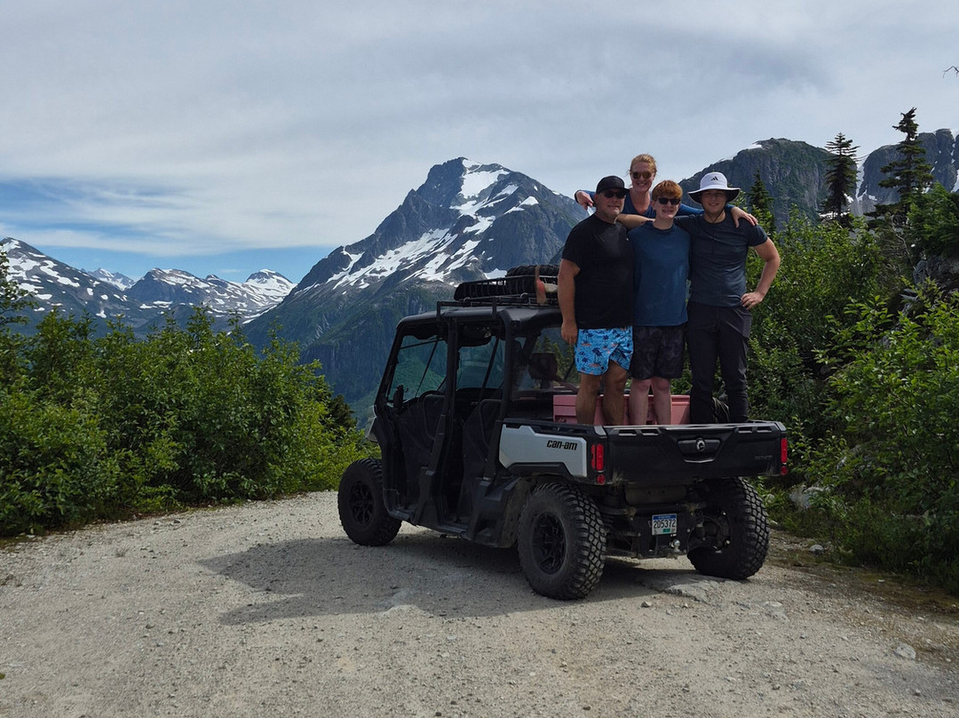 Bella Coola Mountain Lodge主图
