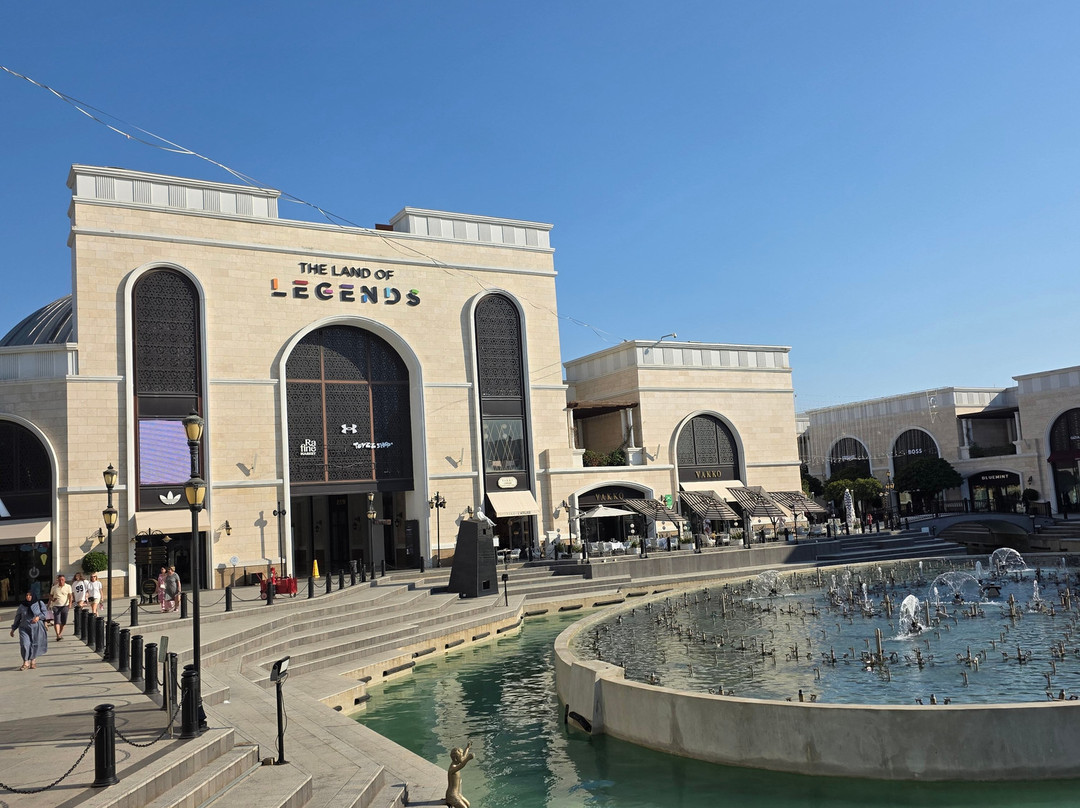 The Land of Legends Shopping Avenue-安塔利亚必去景点