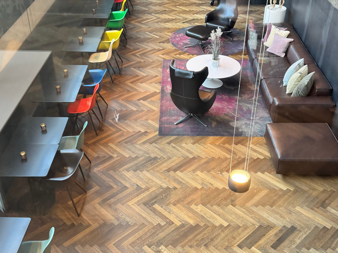 瑞姆瑞齐酒店主图