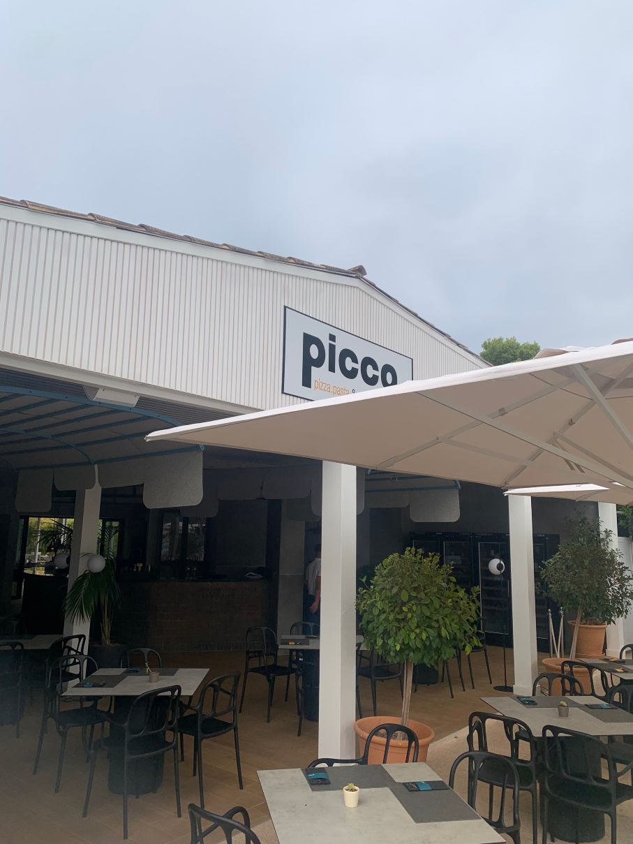 皮斯图尔帕尼达酒店-旅行者