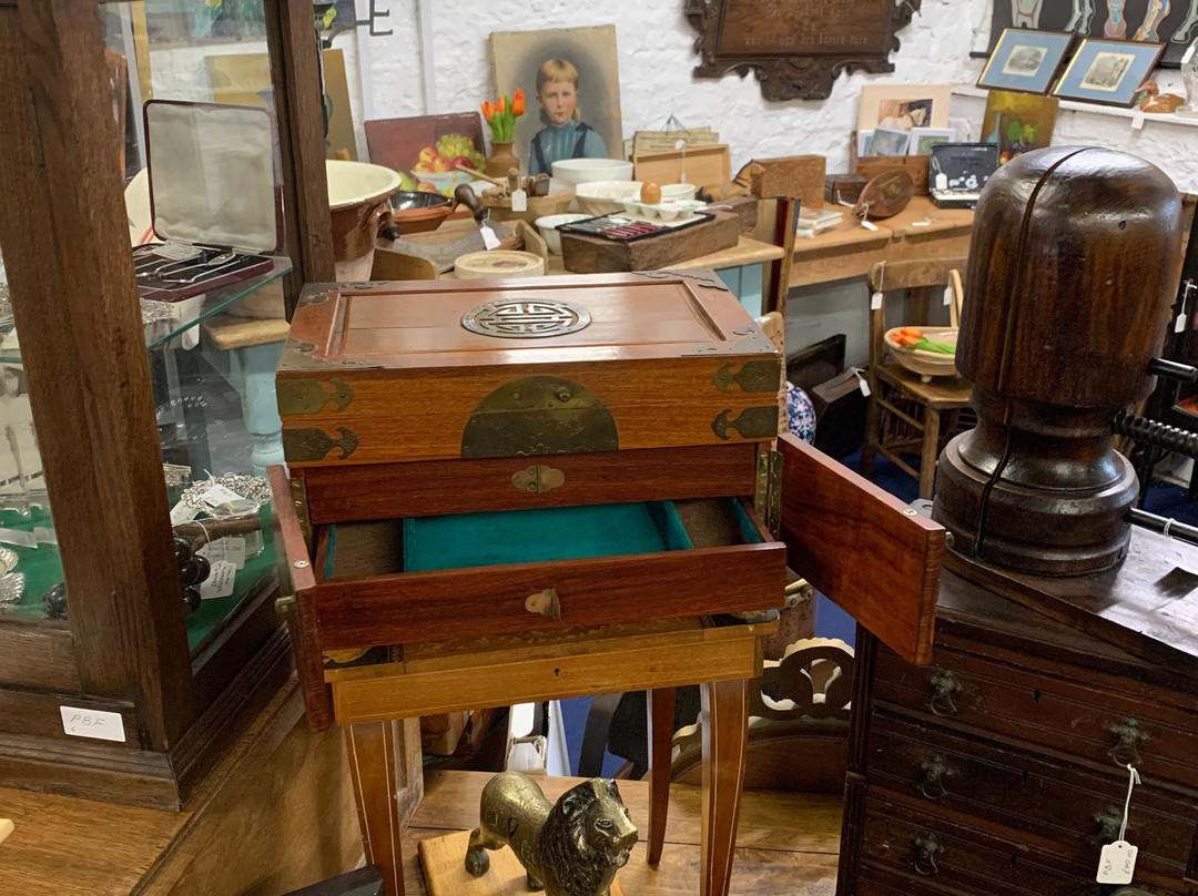 The Old Maltings Antique Centre-Louth必去景点
