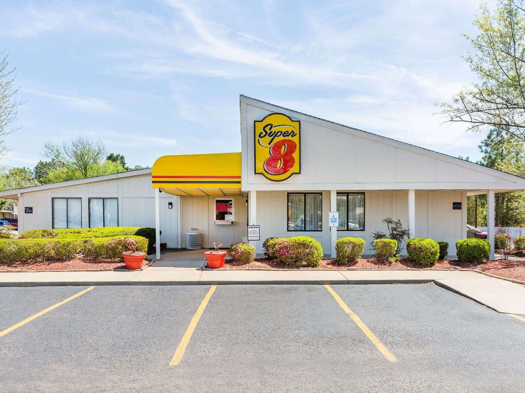 Super 8 by Wyndham Aberdeen Southern Pines