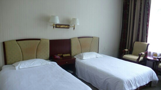 拉萨空港佰翔花园酒店主图