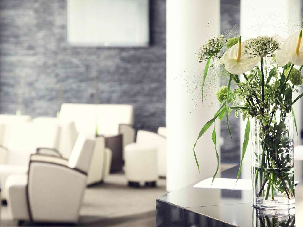 吕登沙伊德美居酒店主图