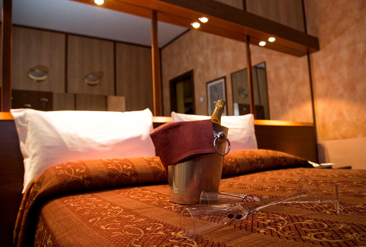 Hotel Motel Ovest-官方