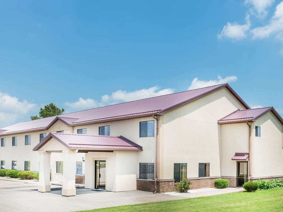 Super 8 by Wyndham Paris IL主图