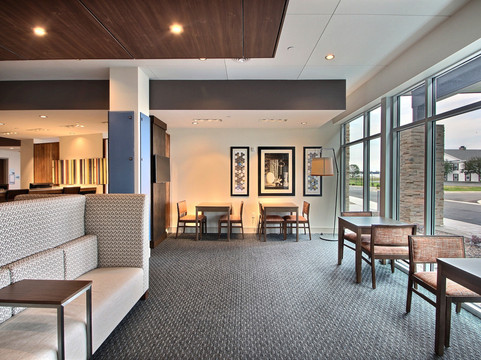 智选假日套房酒店-丰迪拉克主图