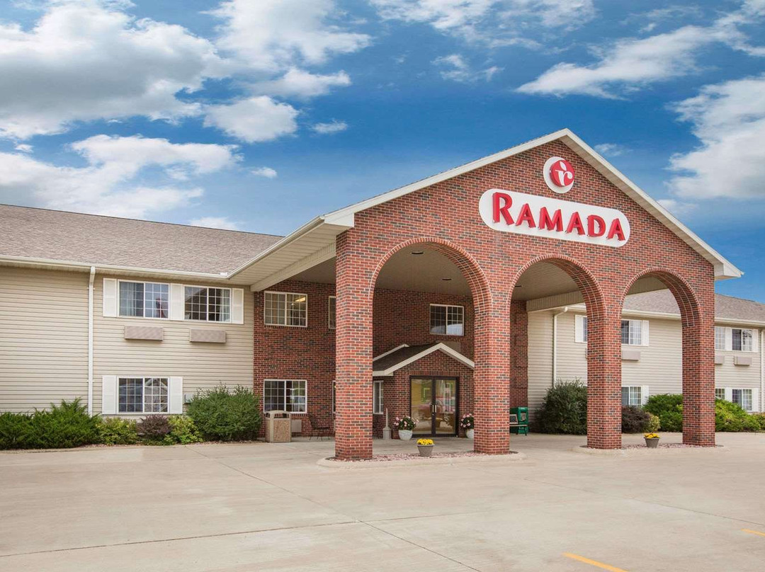 Ramada by Wyndham Spirit Lake/Okoboji主图