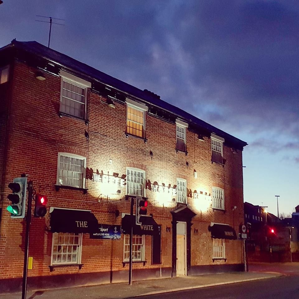 The White Horse Hotel-官方