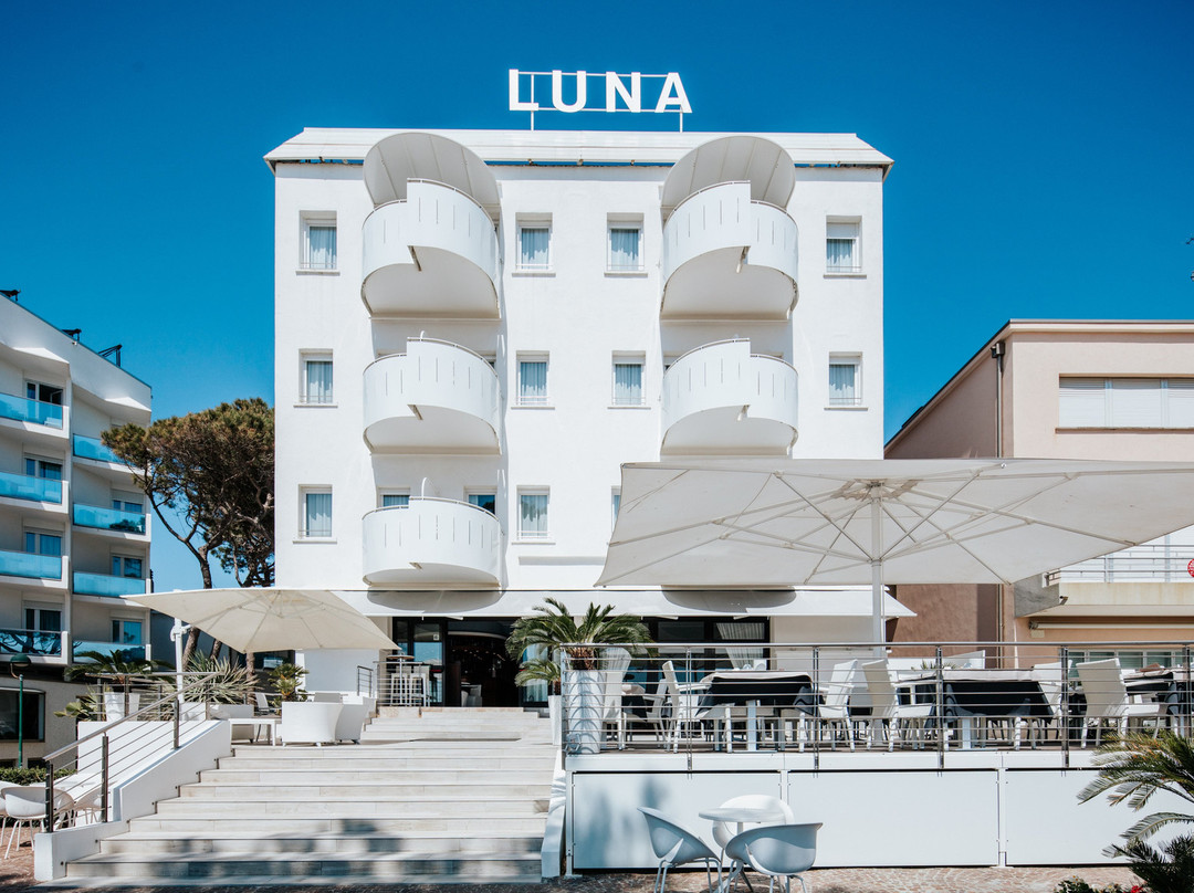 Luna Hotel