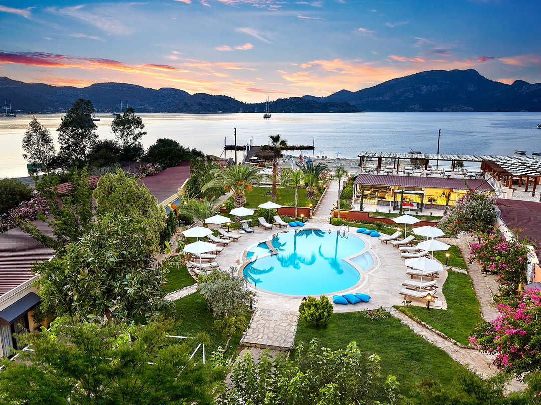 Fi Light Solto Boutique Beach