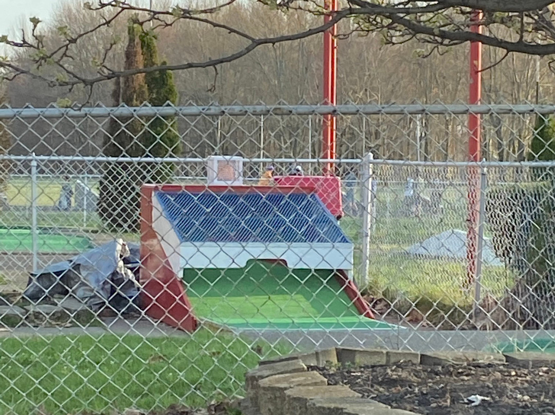 Southwest Golf Center-Berea必去景点