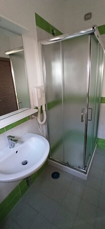 Castello di Cisterna酒店住宿-WiSaRelax B&B