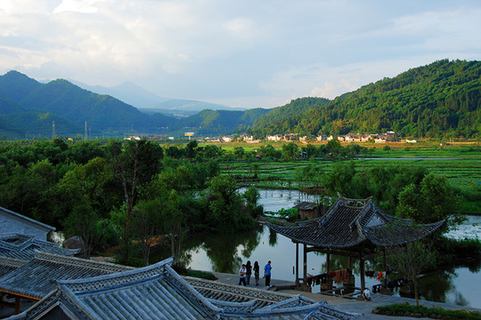 腾冲迎荷观景客栈（和顺古镇店）主图