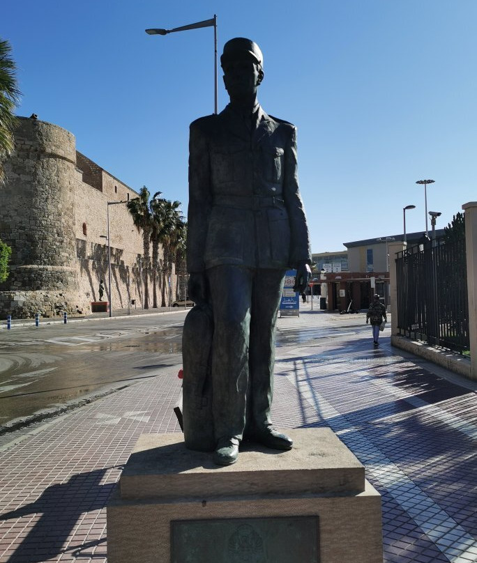 Estatua del Soldado de Reemplazo-梅利利亚必去景点